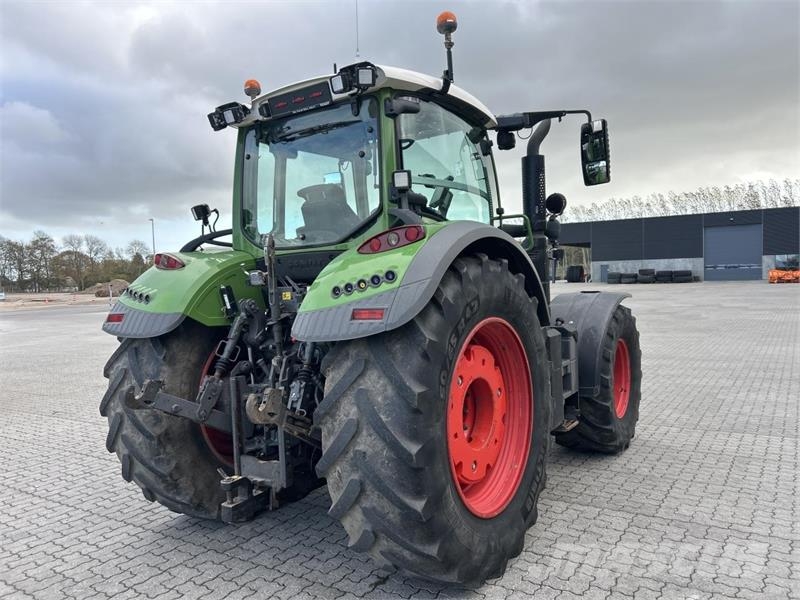 Fendt 724 VARIO S4 Traktoren