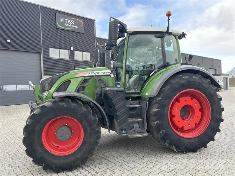 Fendt 724 VARIO S4 Traktoren