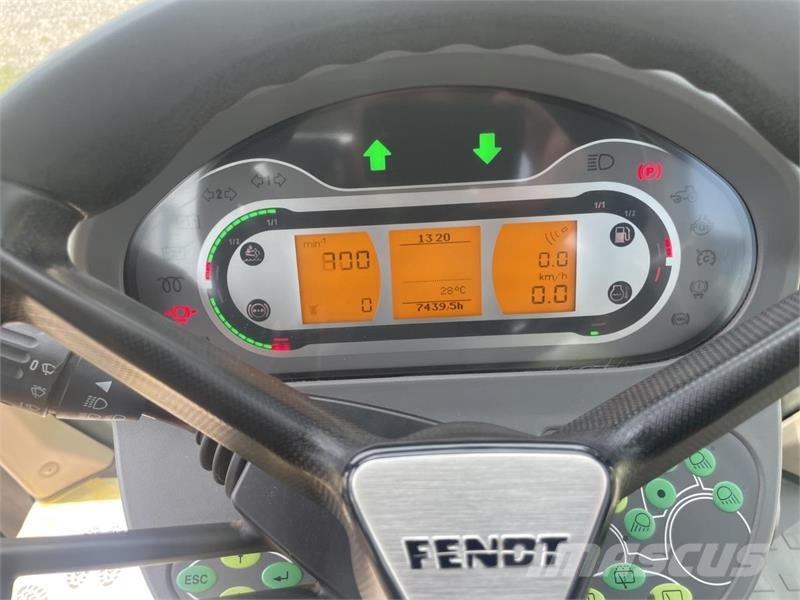 Fendt 724 VARIO S4 Трактори