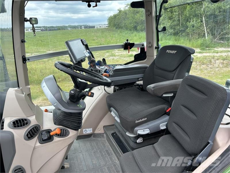 Fendt 724 VARIO S4 Traktorji