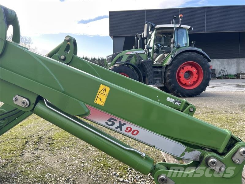 Fendt 724 VARIO S4 Traktoren