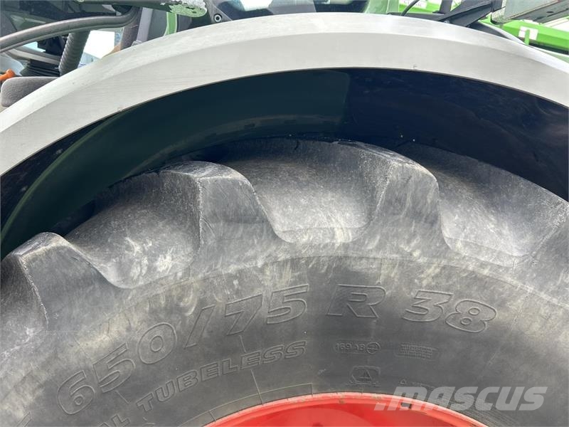 Fendt 724 VARIO SCR Трактори