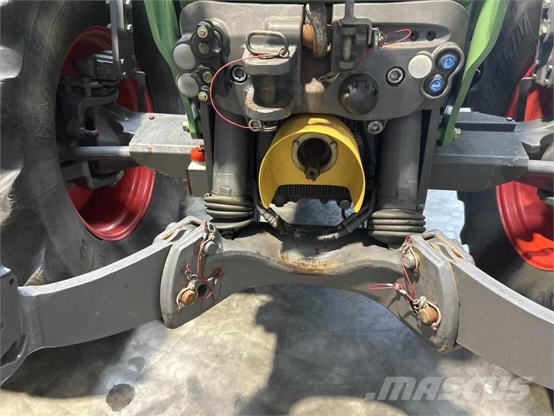 Fendt 724 VARIO SCR Трактори