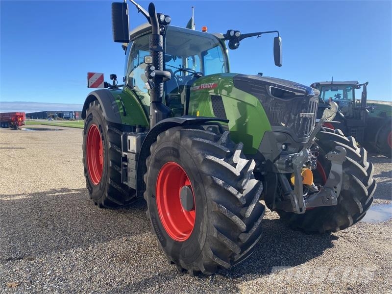 Fendt 726 VARIO GEN7 Tractores