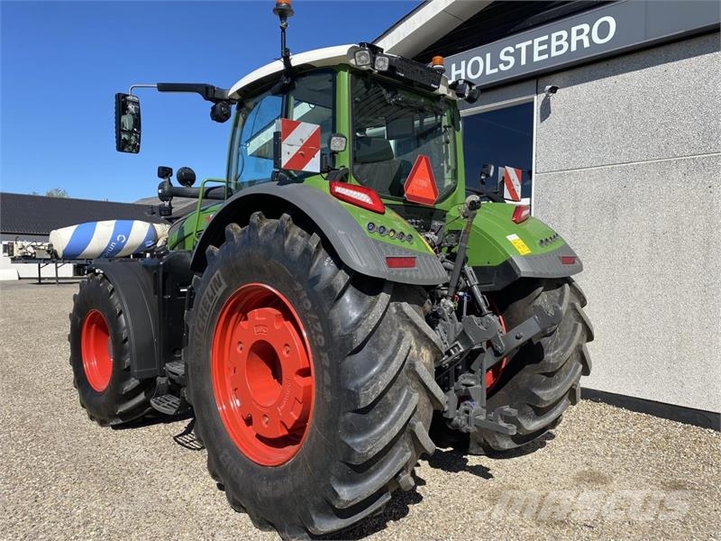 Fendt 728 VARIO GEN7 Трактори