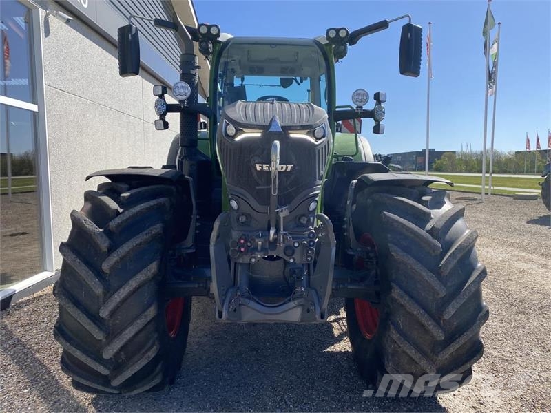 Fendt 728 VARIO GEN7 Tractores