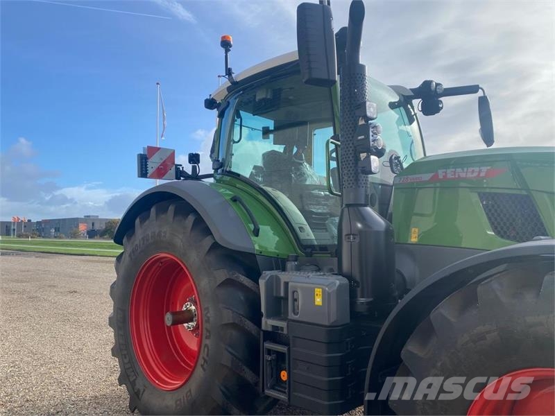 Fendt 728 VARIO GEN7.1 Traktori