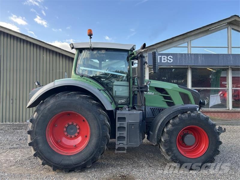 Fendt 824 VARIO SCR Tracteur