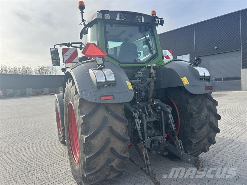Fendt 828 VARIO S4 Traktorok