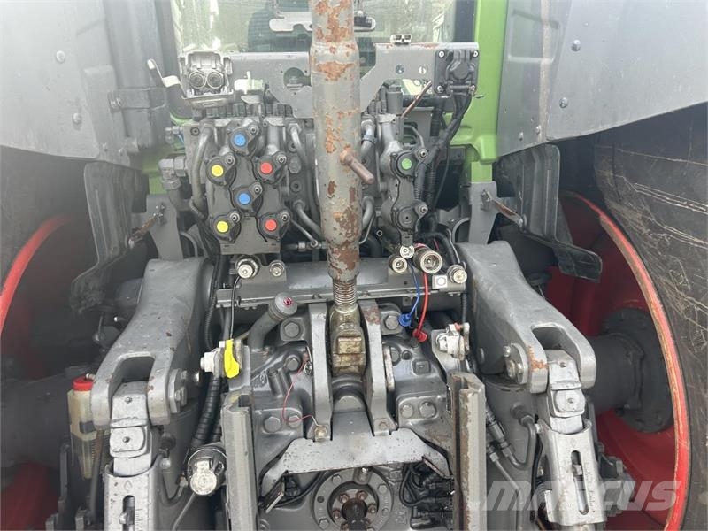 Fendt 828 VARIO S4 Traktorok