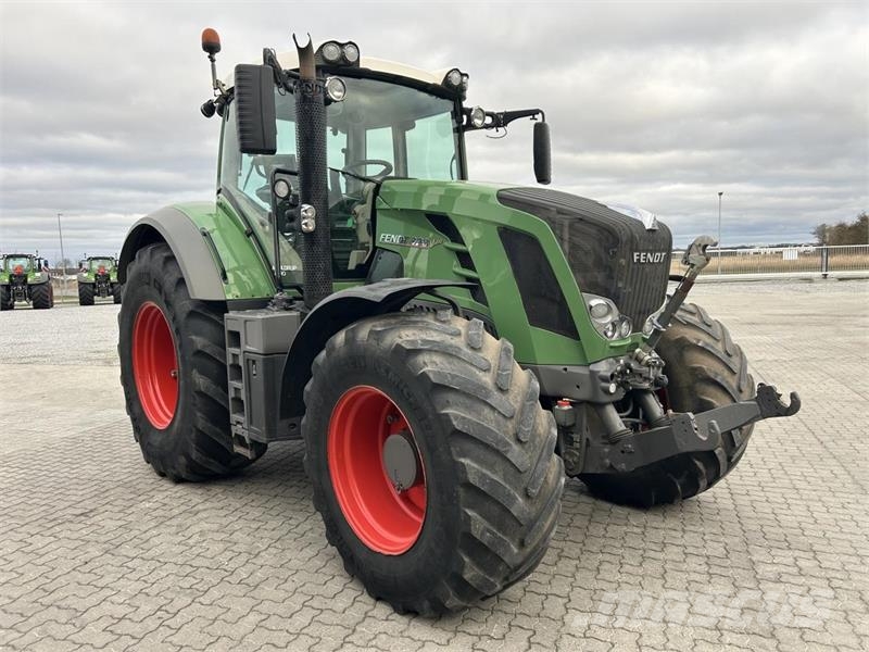 Fendt 828 VARIO SCR Traktoren