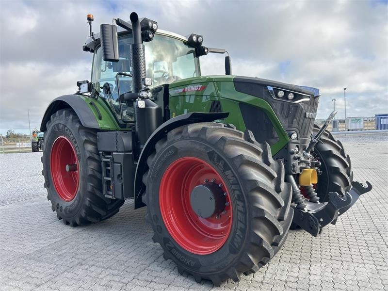 Fendt 933 VARIO GEN7 Tractoren