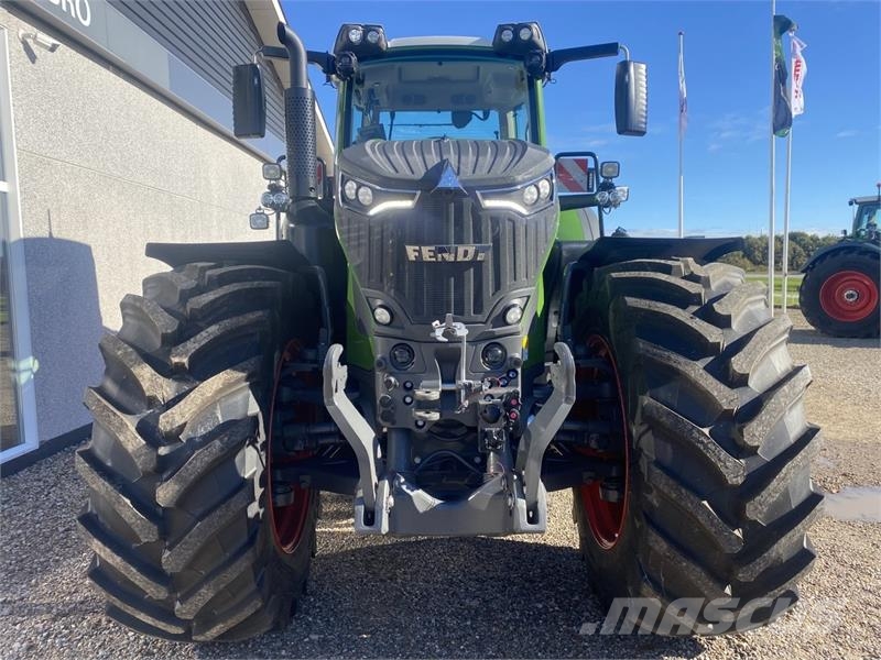 Fendt 933 VARIO GEN7 Ciągniki rolnicze