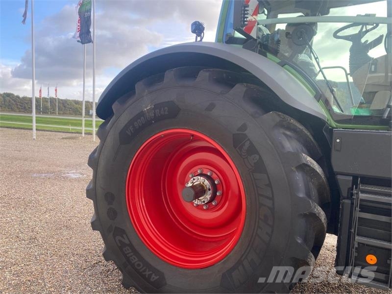 Fendt 942 VARIO GEN7 Traktori