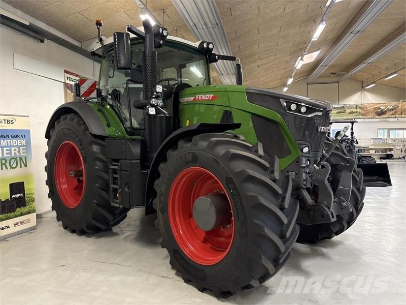 Fendt 942 VARIO GEN7 Traktory