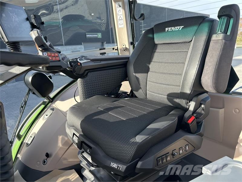 Fendt 942 VARIO GEN7 Traktoren