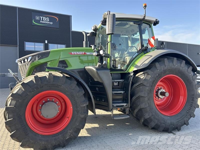 Fendt 942 VARIO GEN7 Traktoren