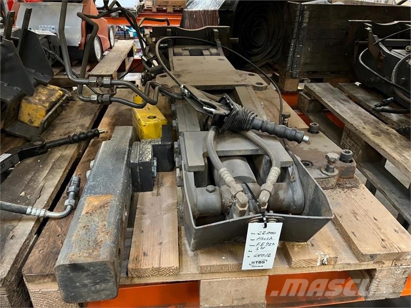Fendt HITCH KROG FENDT 700 Ostala dodatna oprema za traktore
