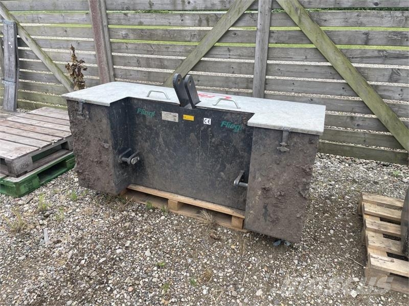 Fliegl 1500 KG Priekiniai svoriai