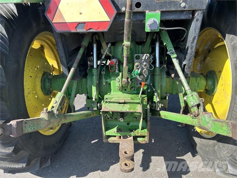 John Deere 3050 4WD Traktoren