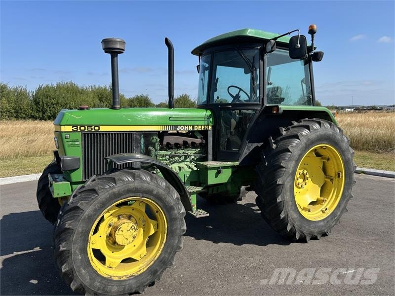 John Deere 3050 4WD Traktoren