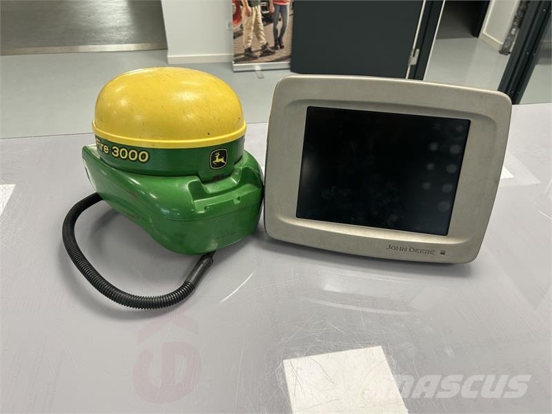 John Deere STARFIRE 3000 النظام العالمي لتحديد المواقع GPS
