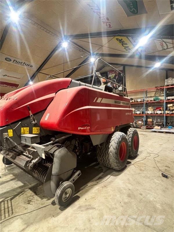 Massey Ferguson 2270XD Presse cubique