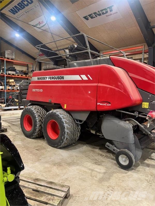 Massey Ferguson 2270XD Presse cubique