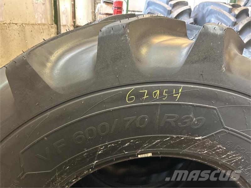 Michelin 710/70R42-600/70R30 Gume, točkovi i felne
