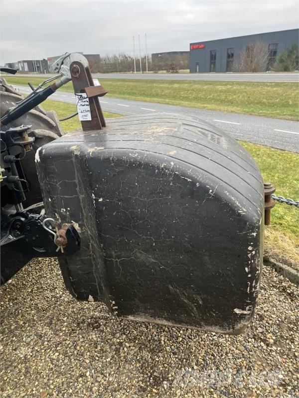 Suer 1500 KG. Prednji tegovi
