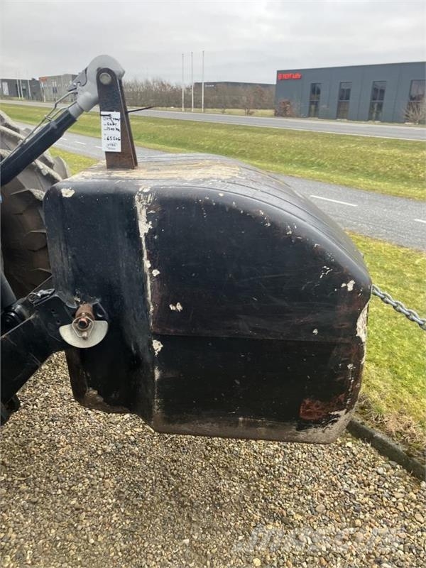 Suer 1500 KG. Prednji tegovi