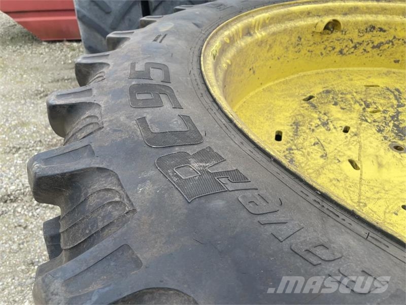 Taurus 380/90R50 - 13.6 R36 Gume, točkovi i felne