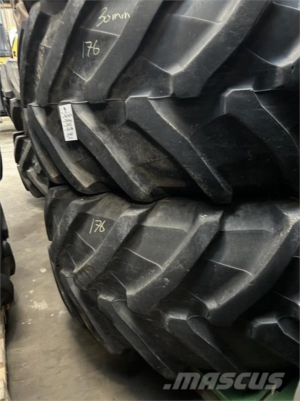 Trelleborg 710/70R42 TM 900 Opony, koła i felgi
