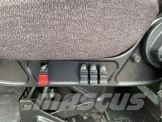Freightliner 122SD Tractor Units
