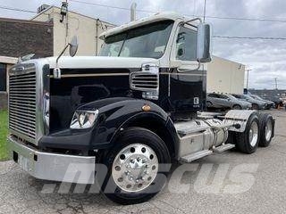 Freightliner 122SD Tractor Units