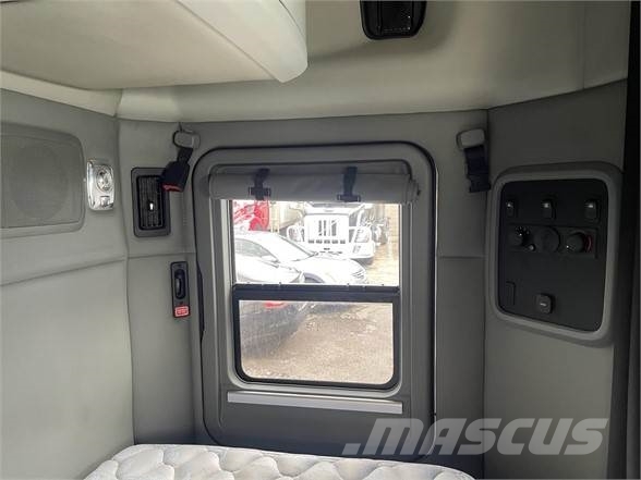 Kenworth T880 Tractor Units