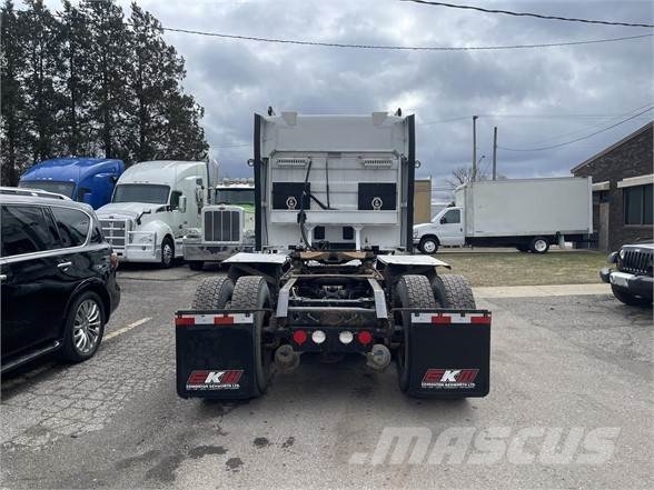 Kenworth T880 Tractor Units