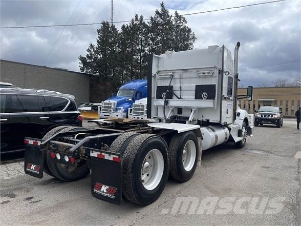 Kenworth T880 Tractor Units