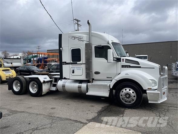 Kenworth T880 Tractor Units
