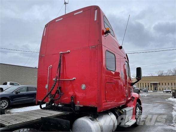 Peterbilt 587 트랙터 유닛