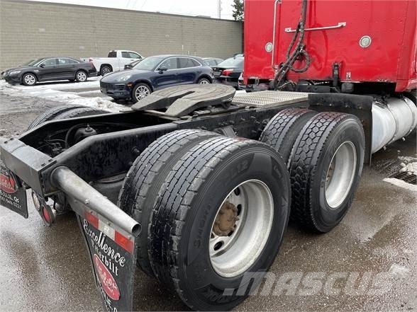 Peterbilt 587 트랙터 유닛