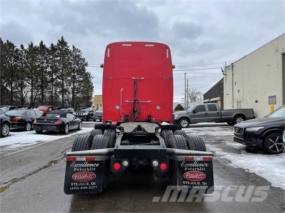 Peterbilt 587 트랙터 유닛