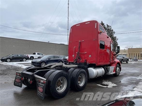 Peterbilt 587 트랙터 유닛