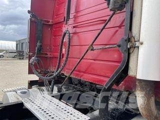 Volvo VNL64T730 Tegljači
