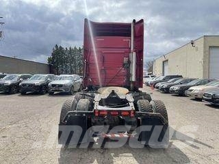 Volvo VNL64T730 Tegljači