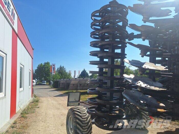 AgroLand Titanium Heavy 500 mit Fahrwerk Grades
