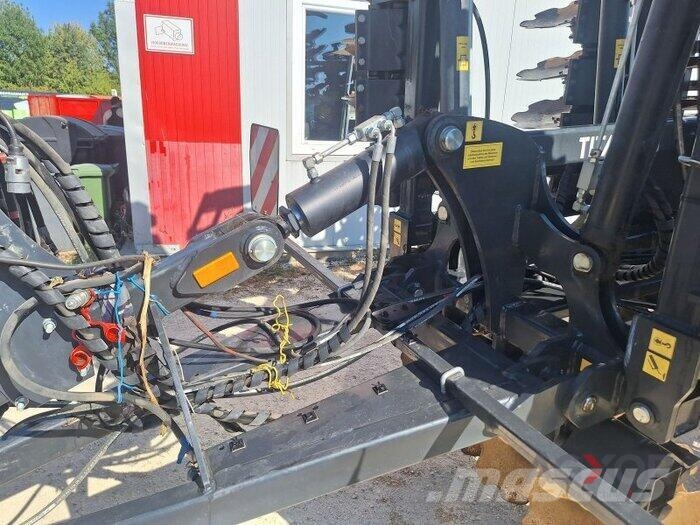 AgroLand Titanium Heavy 500 mit Fahrwerk Grades