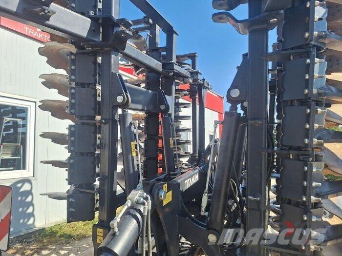 AgroLand Titanium Heavy 500 mit Fahrwerk Grades