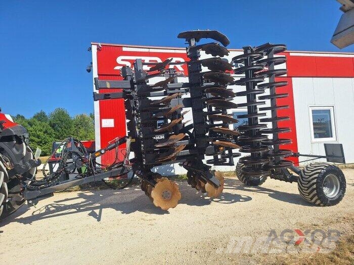 AgroLand Titanium Heavy 500 mit Fahrwerk Grades