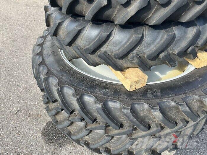 Alliance 320/90R50+270/95R36 Renkaat ja vanteet